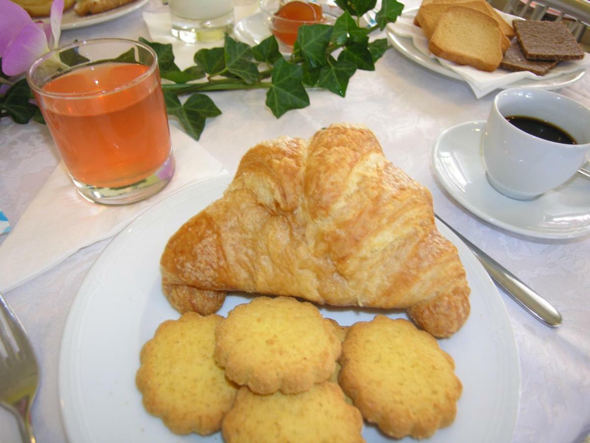 Hotel Garni Tahiti 비비오네 외부 사진