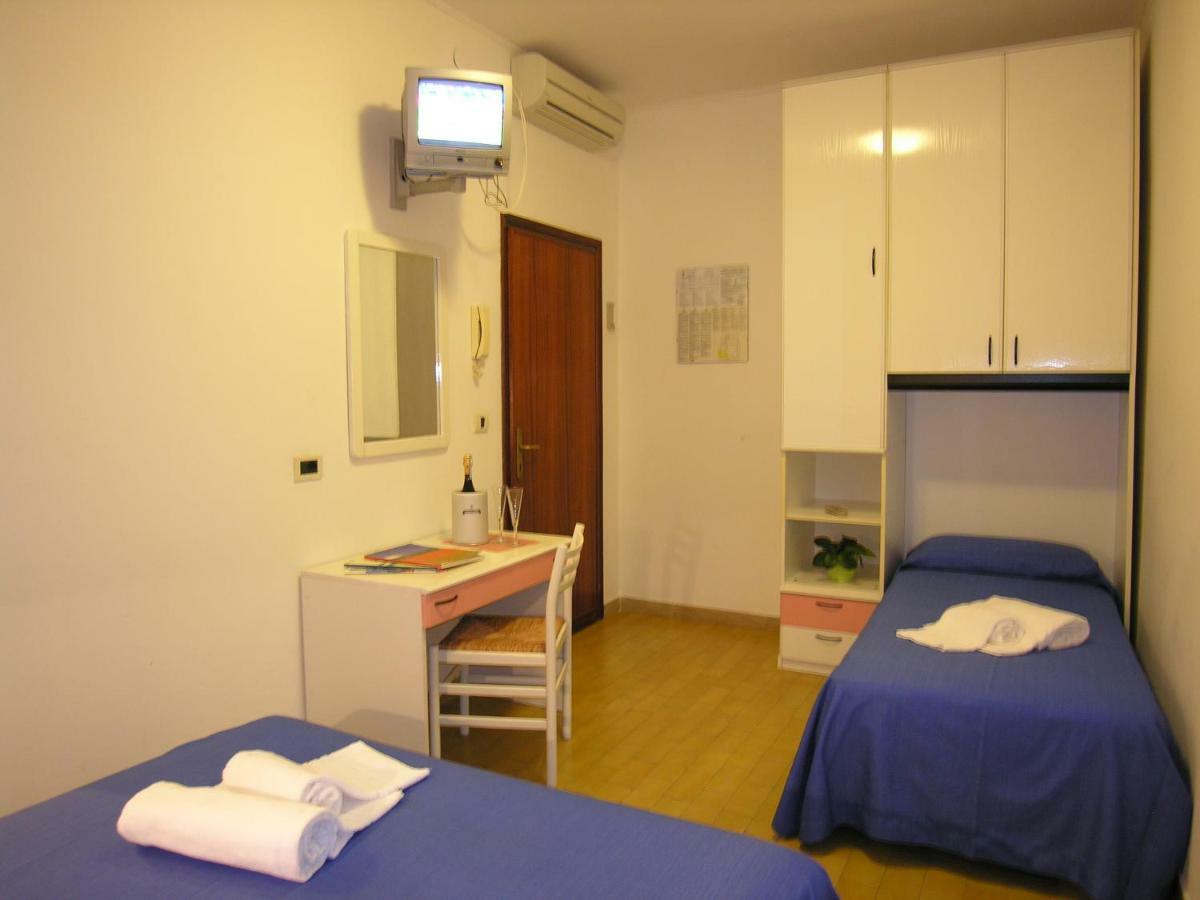 Hotel Garni Tahiti 비비오네 외부 사진