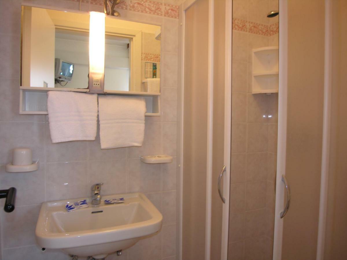 Hotel Garni Tahiti 비비오네 외부 사진