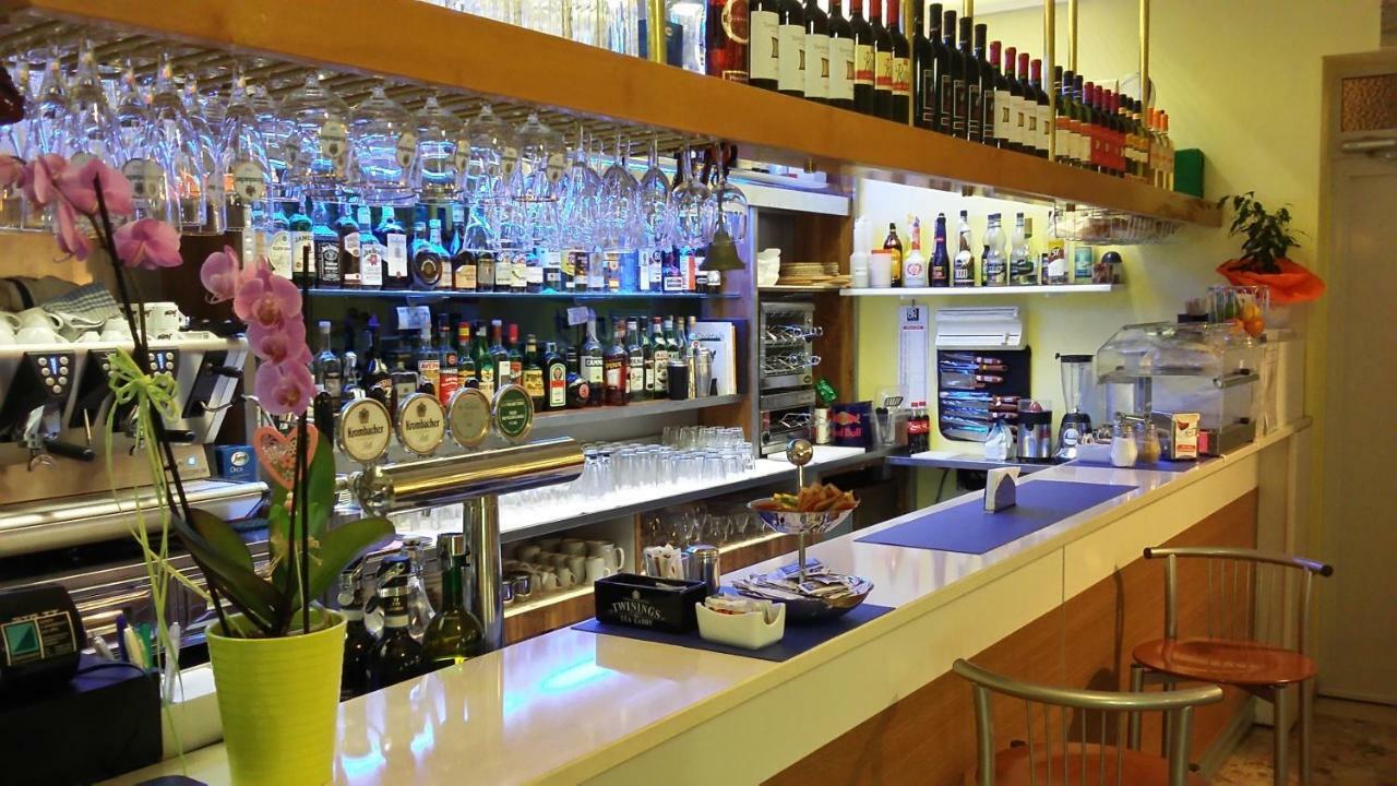 Hotel Garni Tahiti 비비오네 외부 사진