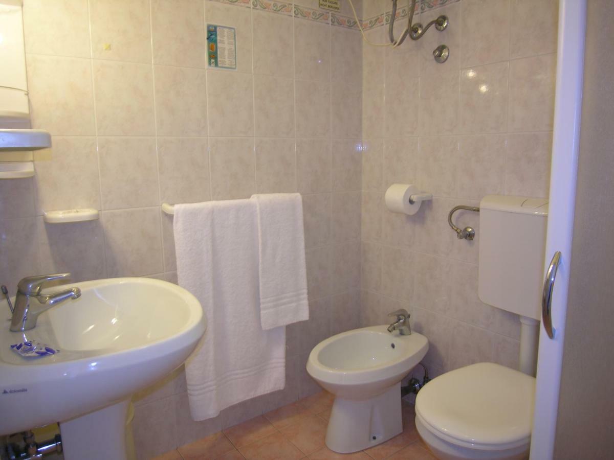 Hotel Garni Tahiti 비비오네 외부 사진